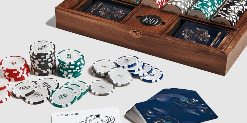 Bộ bài Poker bao gồm những gì?